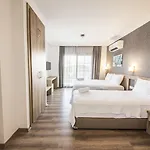 Hotel Dekatria Rooms&aparts 3*