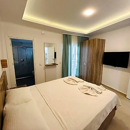 Hotel Dekatria Rooms&aparts 3*
