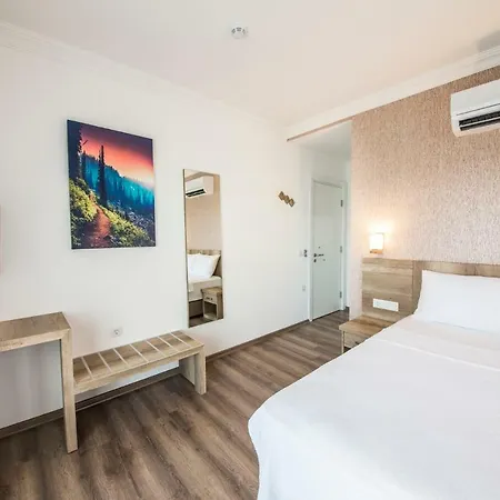 Dekatria Rooms&aparts Otel 3*