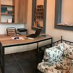 Dekatria Rooms&aparts Otel